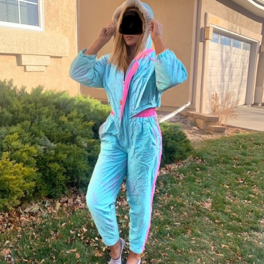 The North Face Turquoise and Pink Ski Jacket